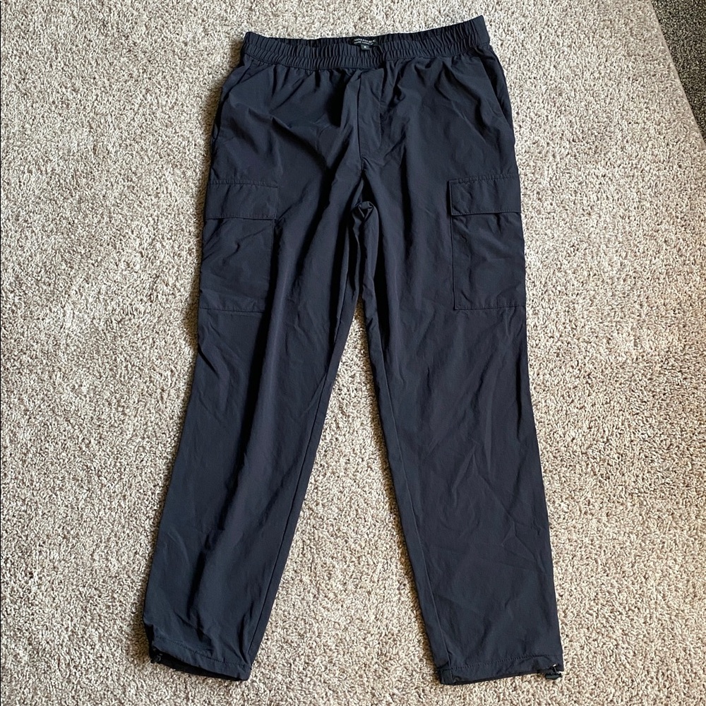 Banana Republic relaxed, tapered fit size medium